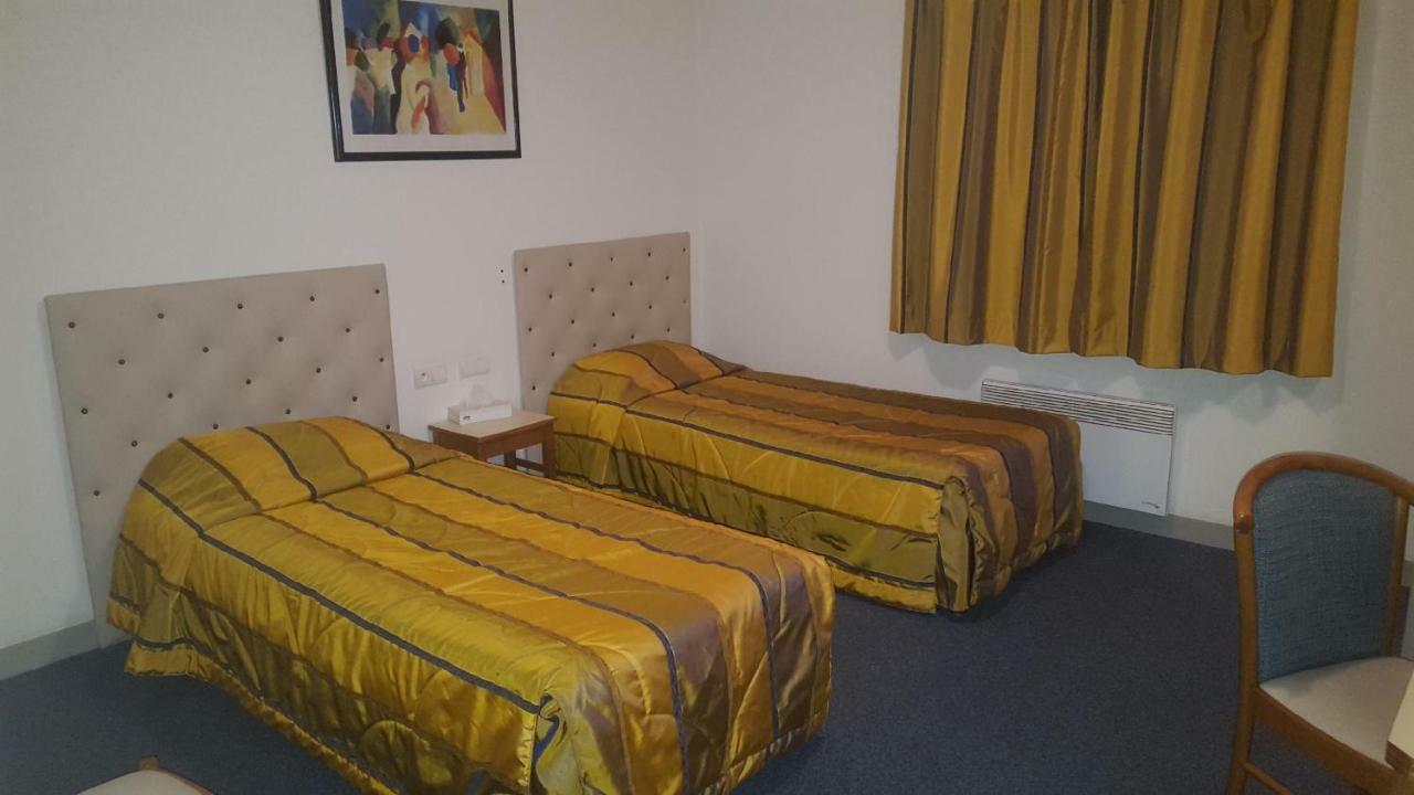 Le Cheval Rouge Hotel Louhans Phòng bức ảnh